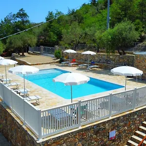 Monte Acuto - Natura, Mare & Relax In Piscina , Toirano Italien