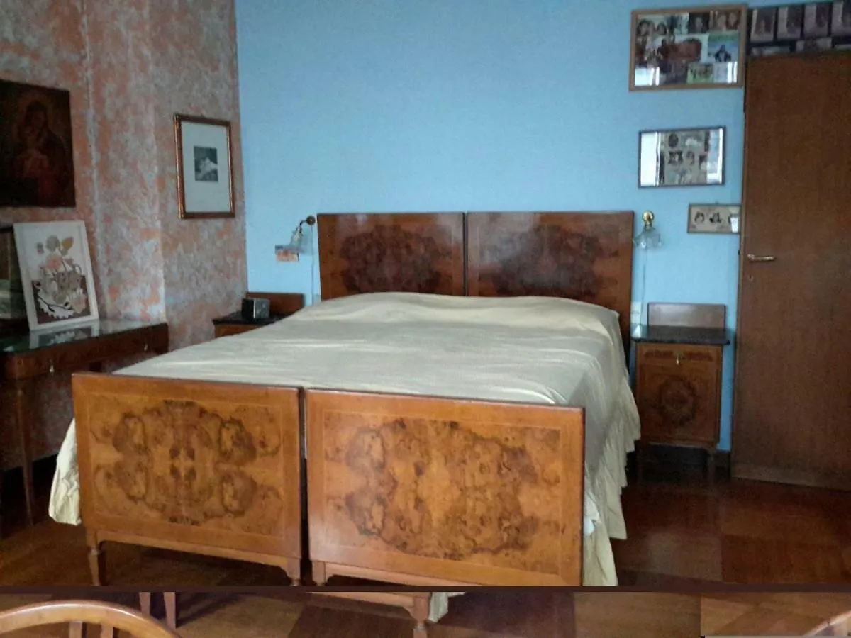 Big Room In Milano Center İtalya